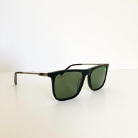 Kubik Sunglasses Black w. Gold Arm
